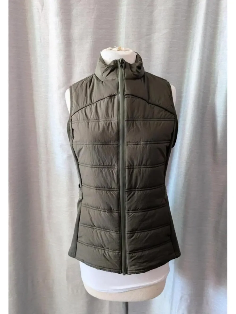 Dark Green Outdoors Quilted Puffer Stretch Vest M